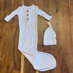 KYTE BABY Ribbed Pink Baby Knotted Gown and Hat Set